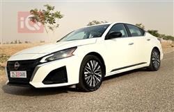 نيسان ألتيما